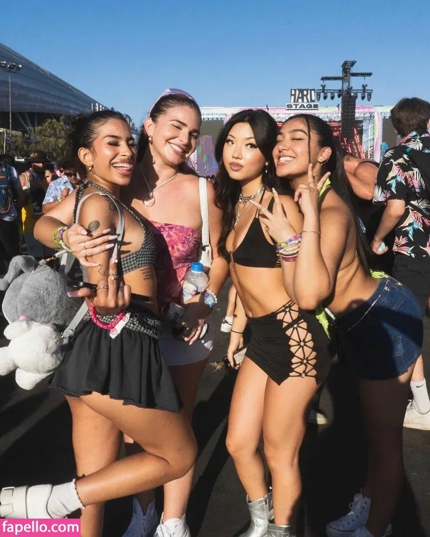 Maru Lee Onlyfans Photo Gallery 