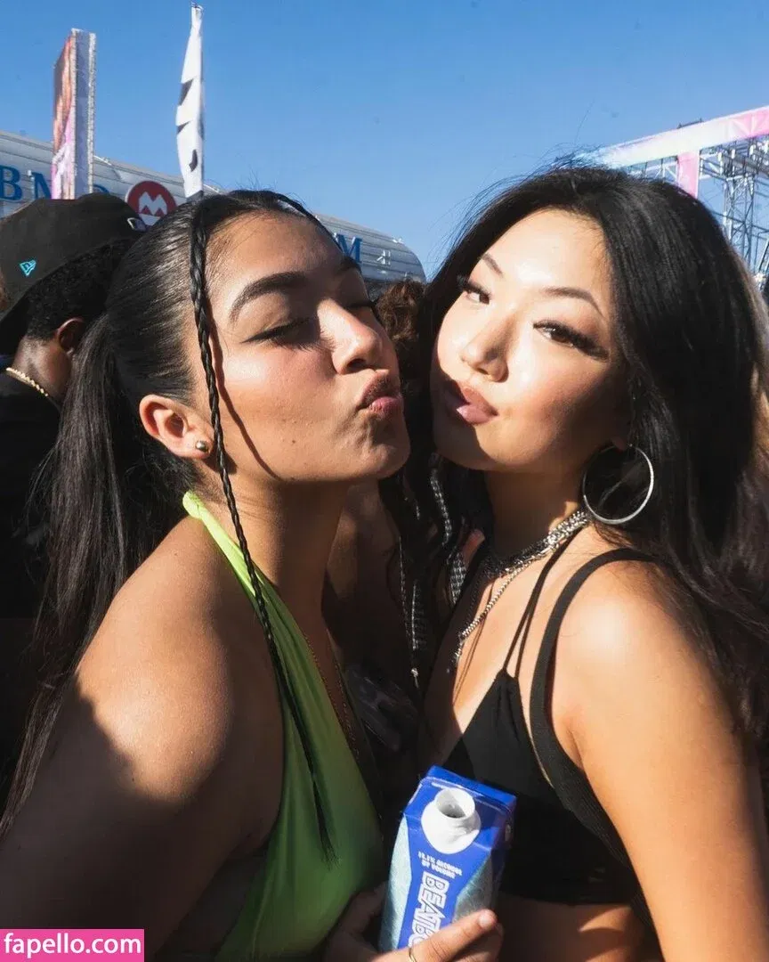 Maru Lee Onlyfans Photo Gallery 