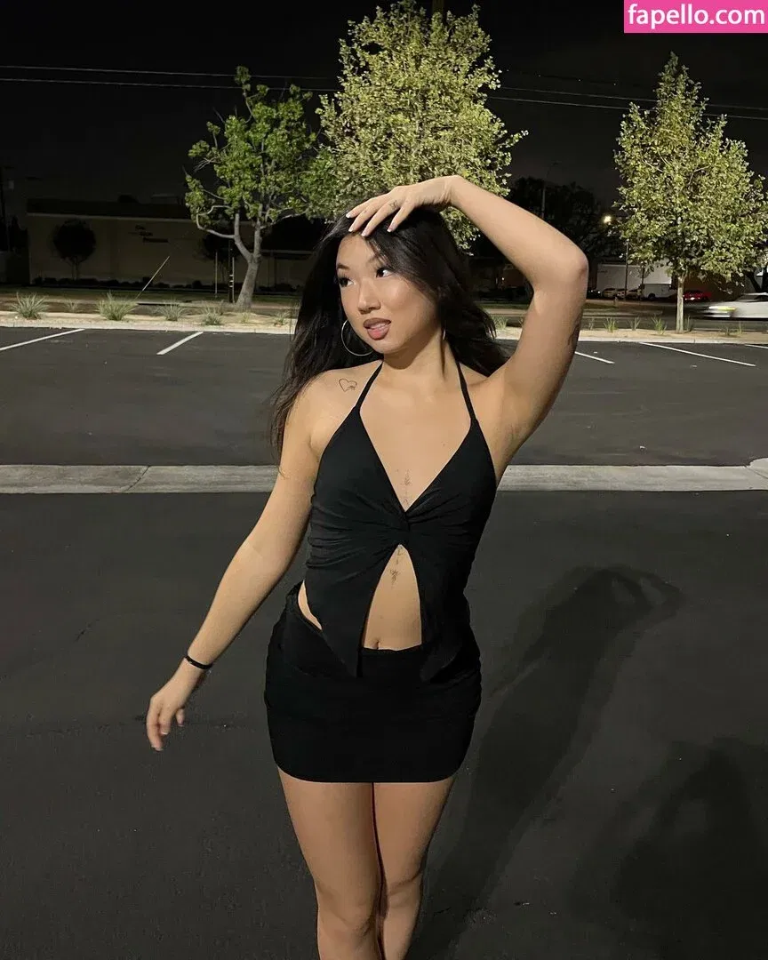 Maru Lee Onlyfans Photo Gallery 