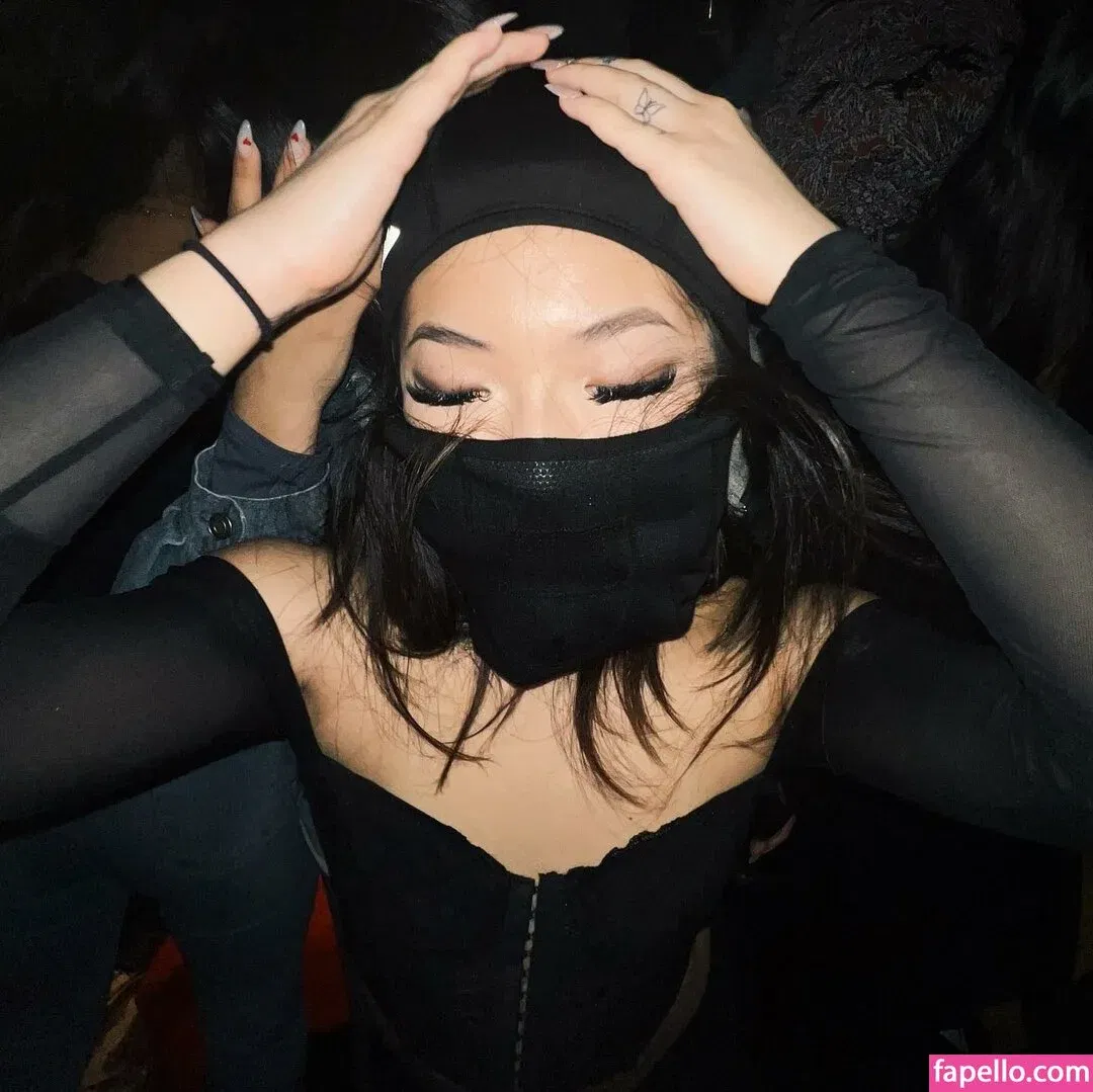 Maru Lee Onlyfans Photo Gallery 