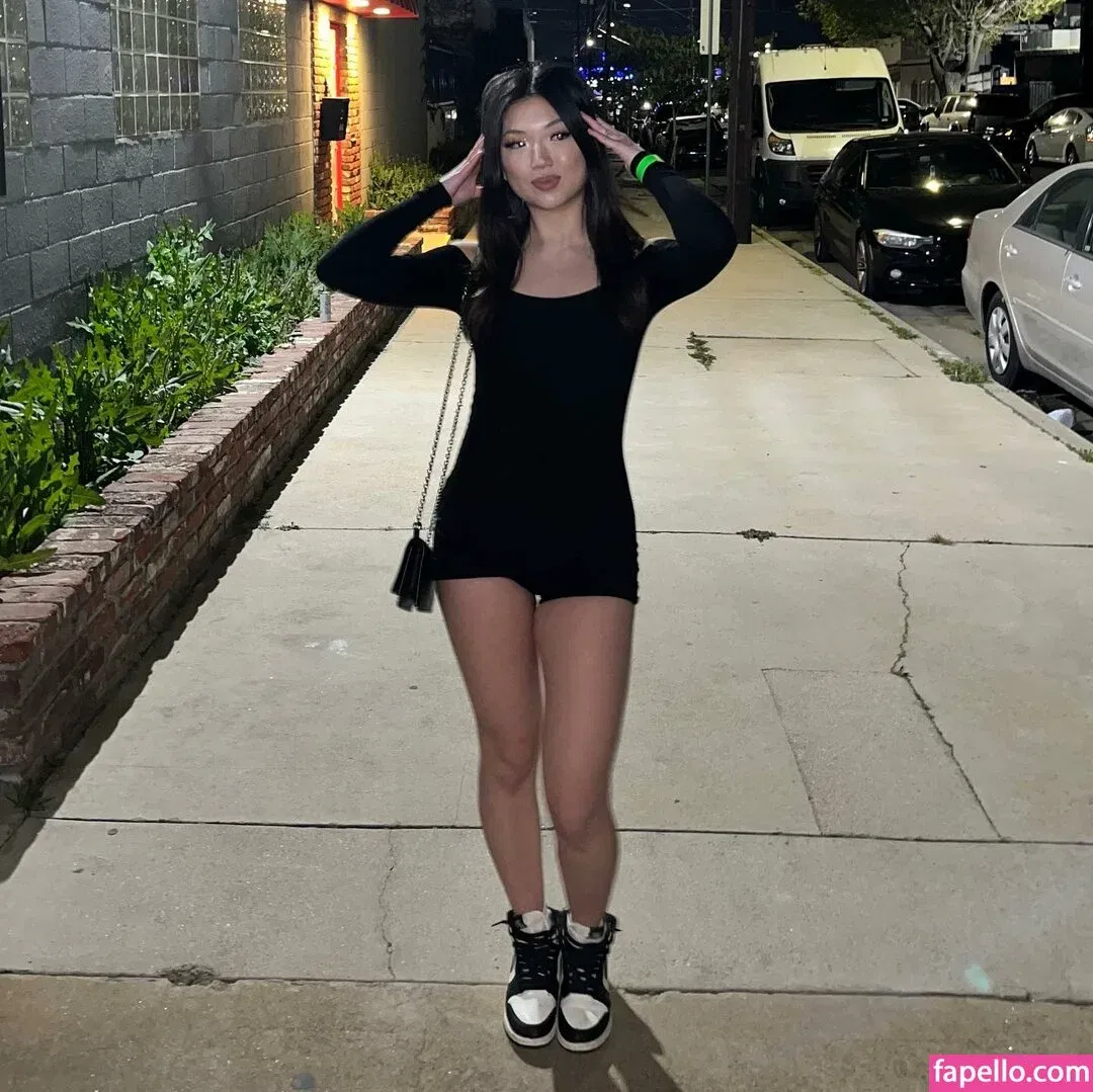 Maru Lee Onlyfans Photo Gallery 