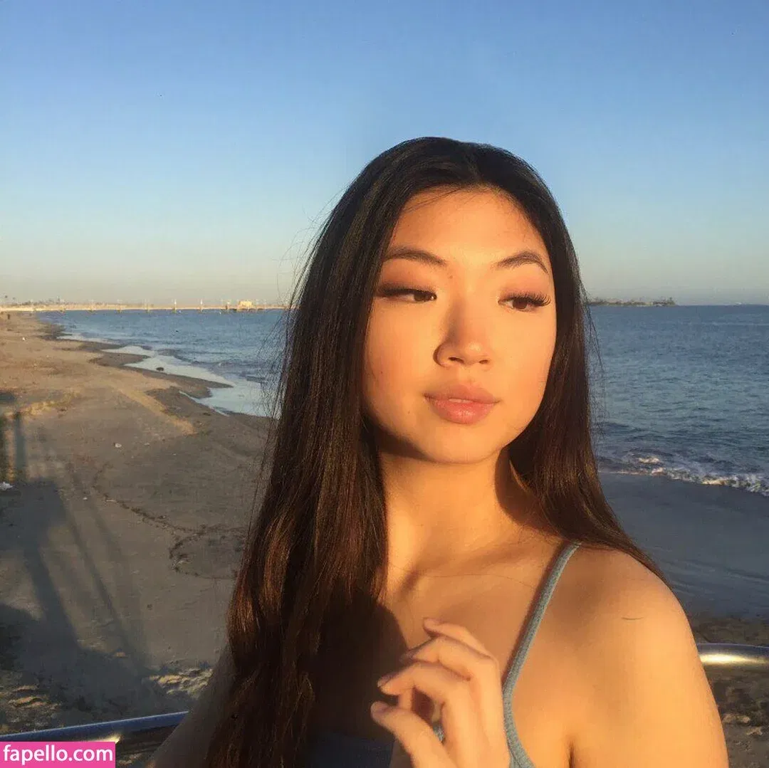 Maru Lee Onlyfans Photo Gallery 