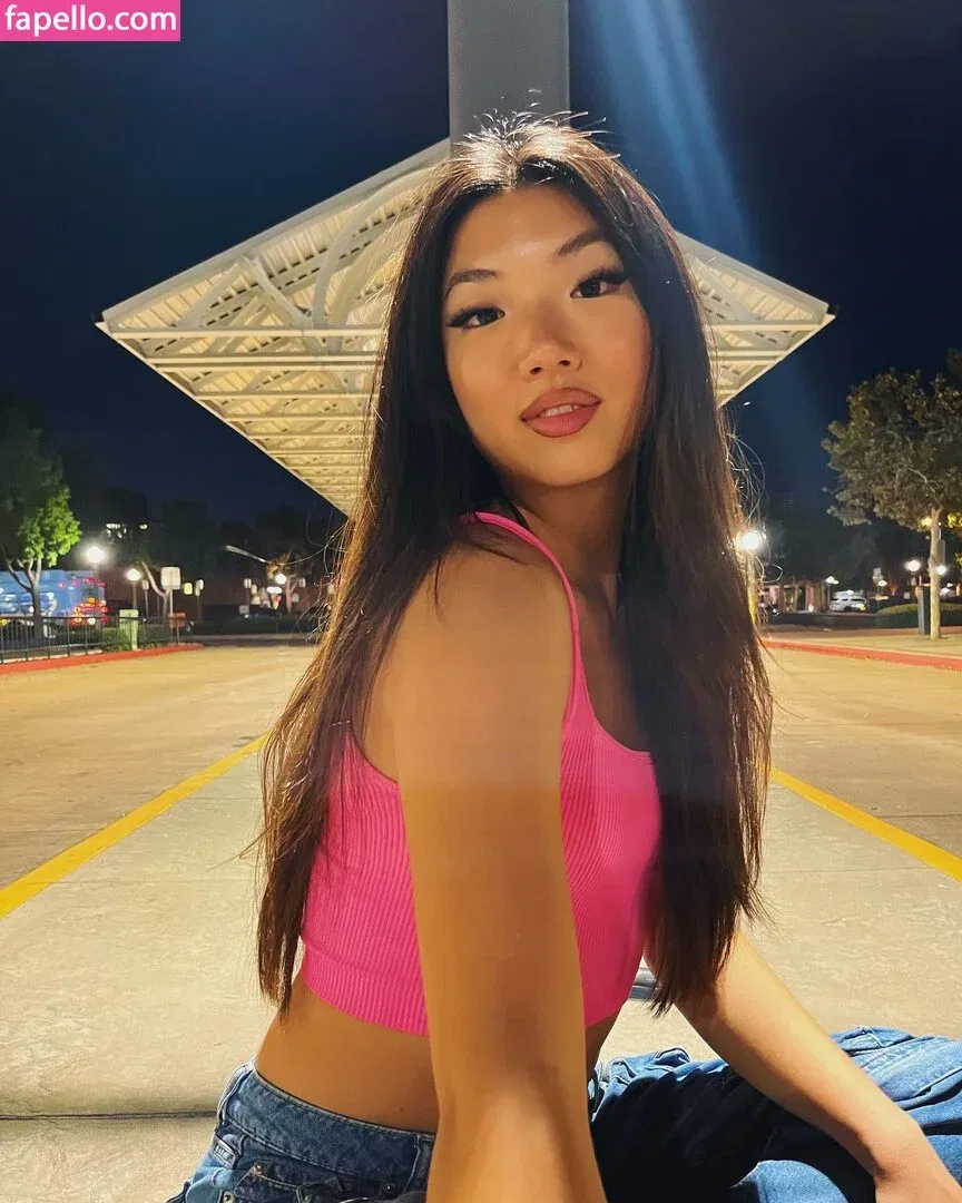 Maru Lee Onlyfans Photo Gallery 