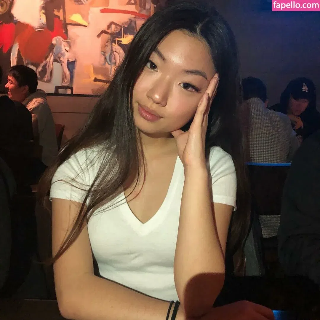 Maru Lee Onlyfans Photo Gallery 