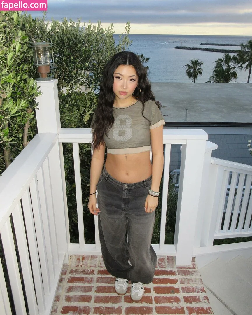 Maru Lee Onlyfans Photo Gallery 