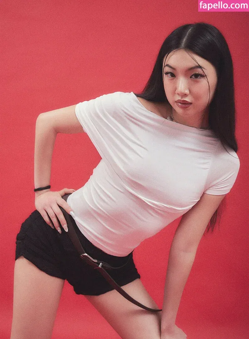 Maru Lee Onlyfans Photo Gallery 