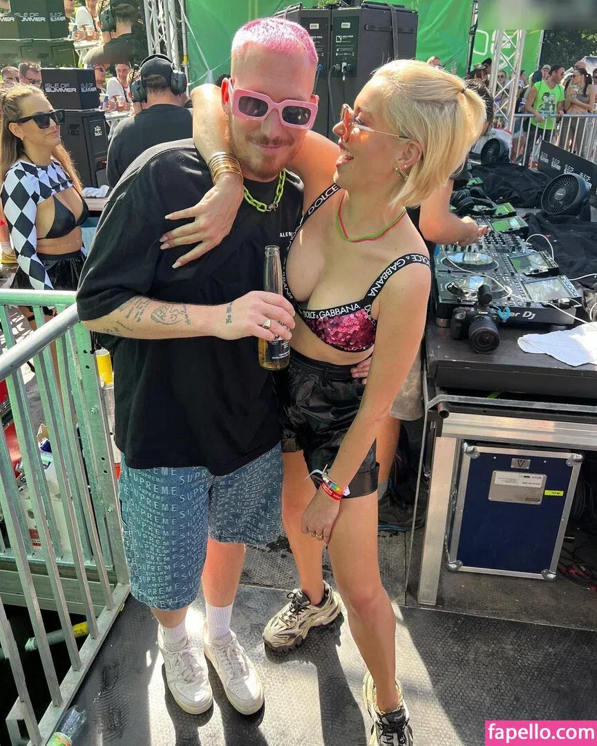 Verena Kerth Onlyfans Photo Gallery 