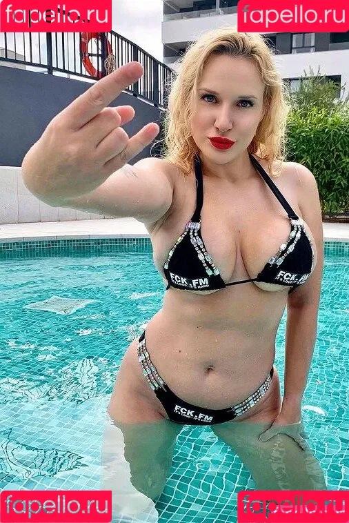 Dolly Fox Onlyfans Photo Gallery 