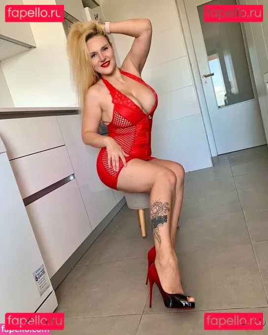 Dolly Fox Onlyfans Photo Gallery 
