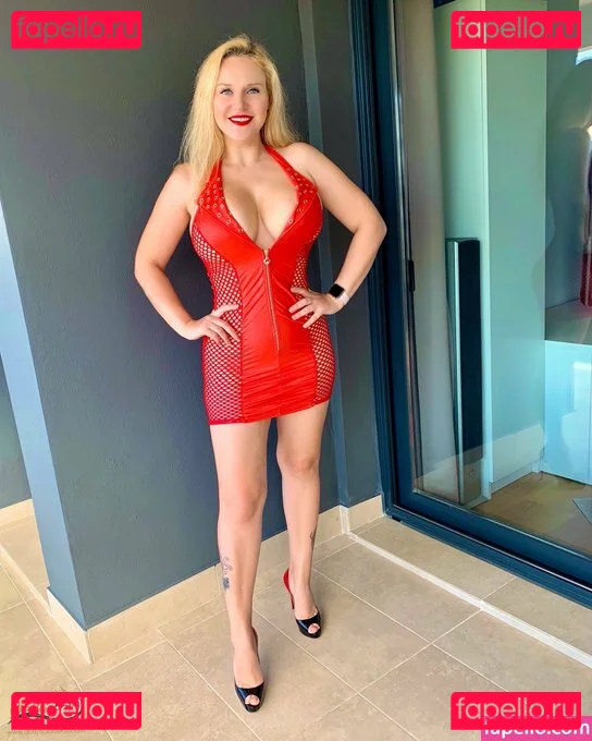 Dolly Fox Onlyfans Photo Gallery 
