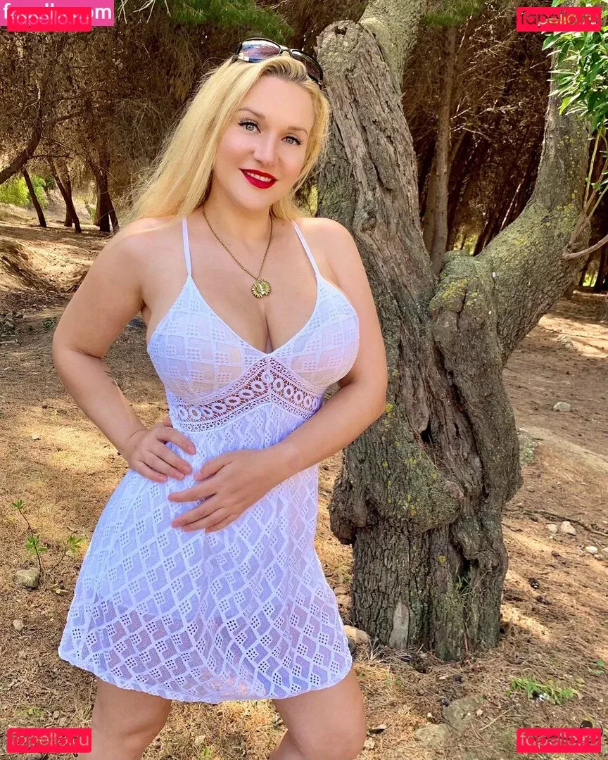 Dolly Fox Onlyfans Photo Gallery 