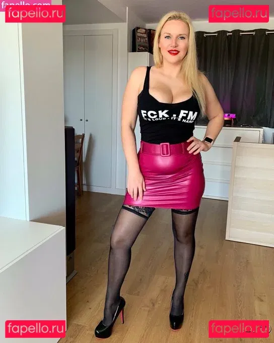 Dolly Fox Onlyfans Photo Gallery 
