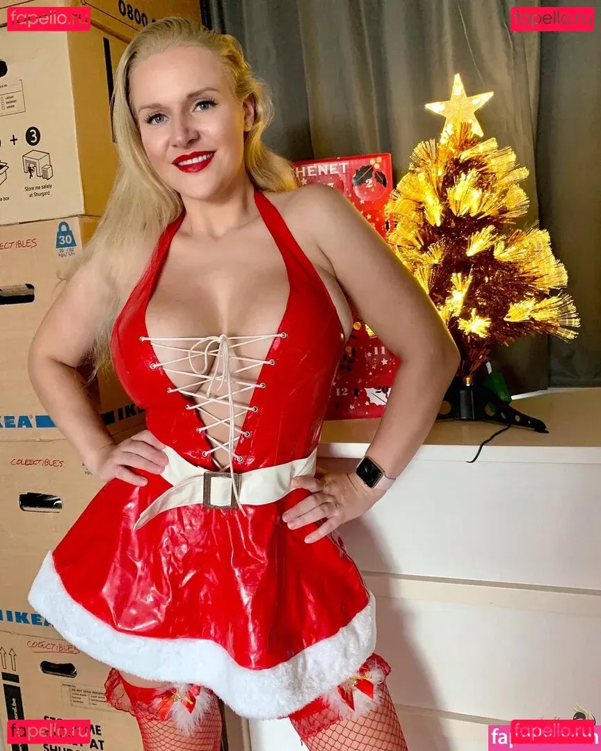 Dolly Fox Onlyfans Photo Gallery 