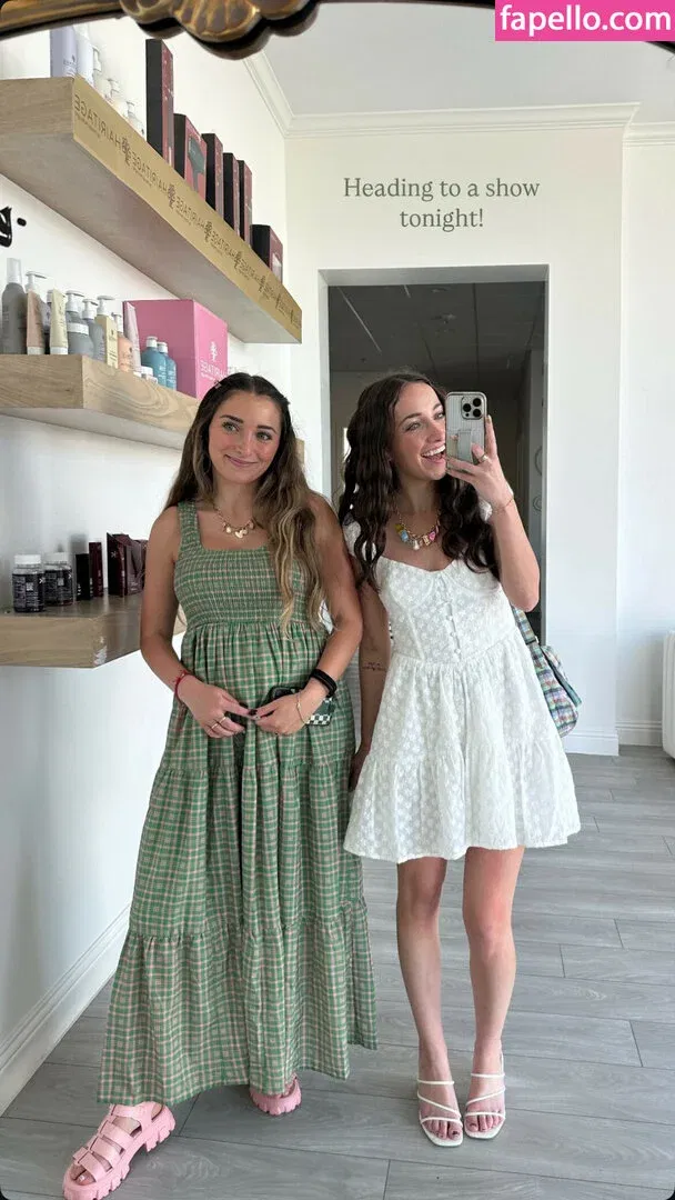 Brooklyn And Bailey Onlyfans Photo Gallery 