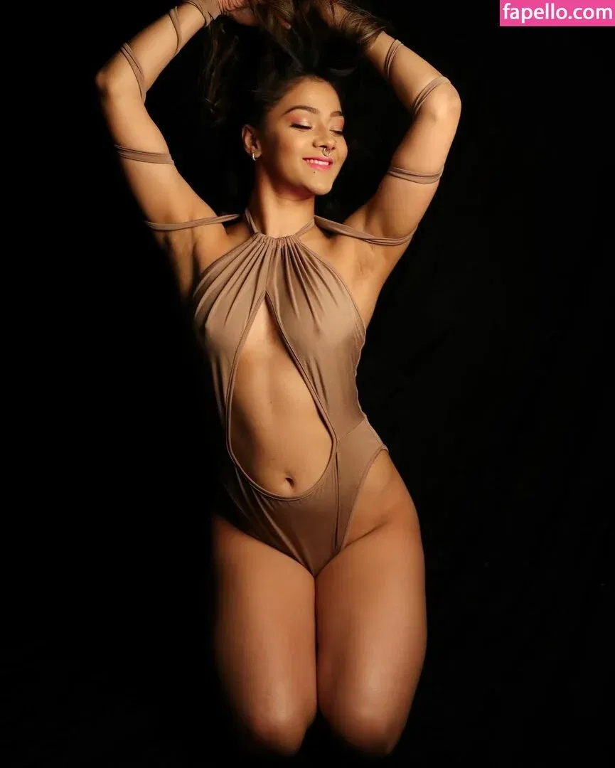 Namrata Malla Zenith Onlyfans Photo Gallery 