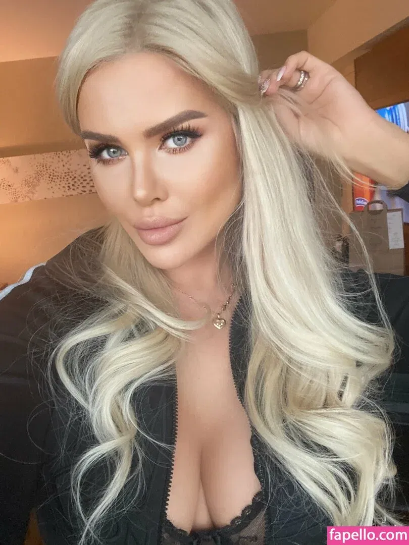 Elisa Bethann Onlyfans Photo Gallery 