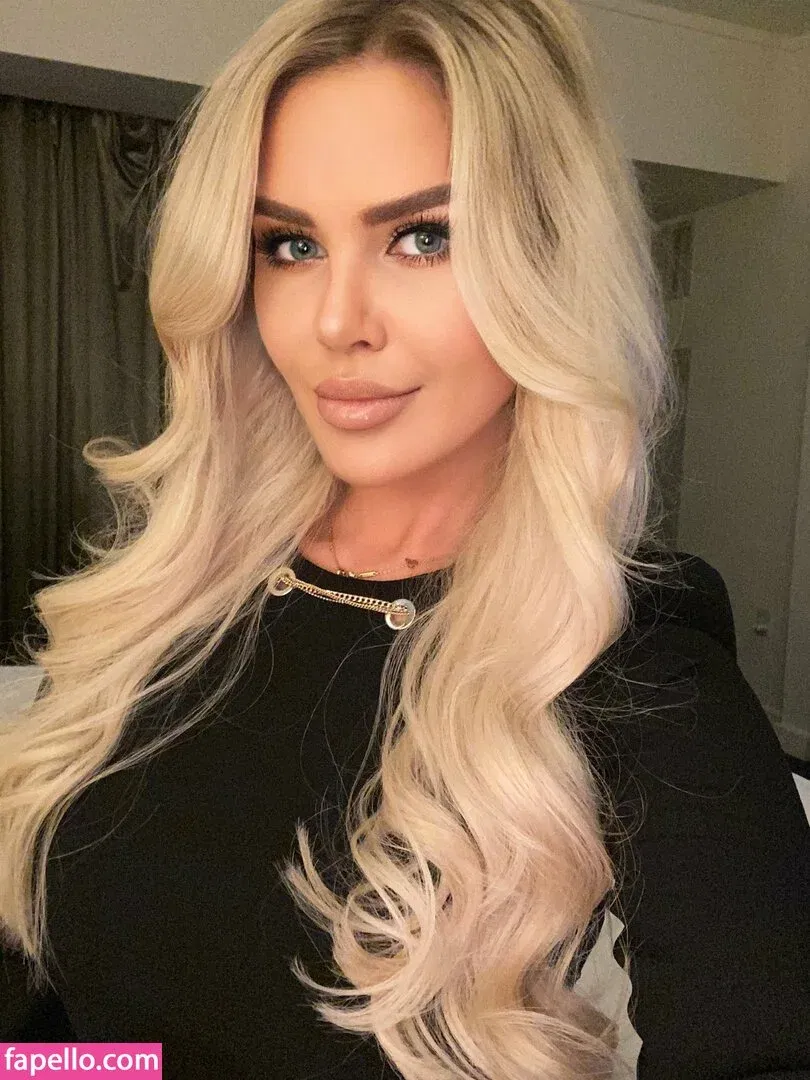 Elisa Bethann Onlyfans Photo Gallery 