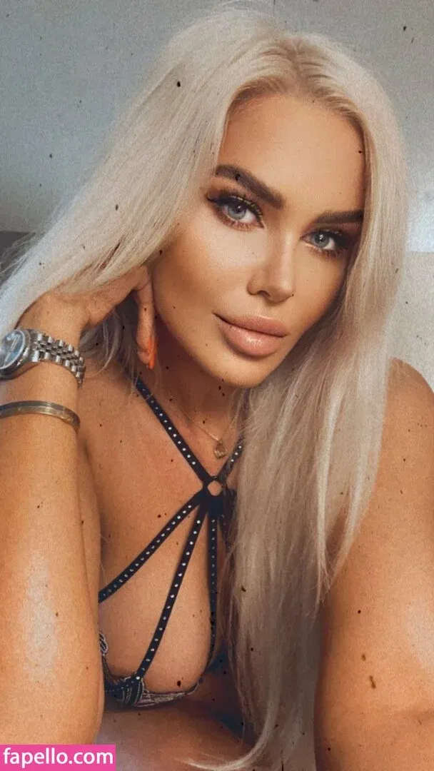 Elisa Bethann Onlyfans Photo Gallery 