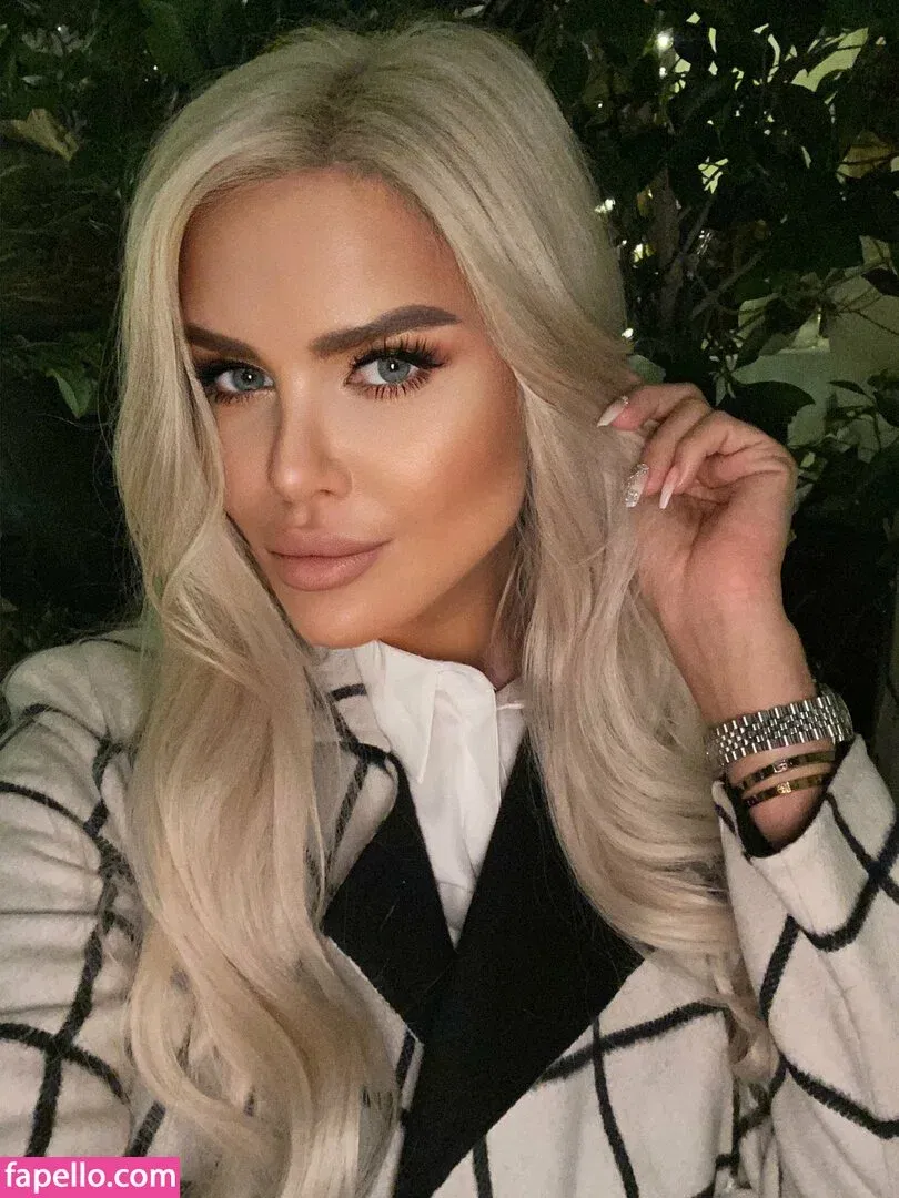 Elisa Bethann Onlyfans Photo Gallery 