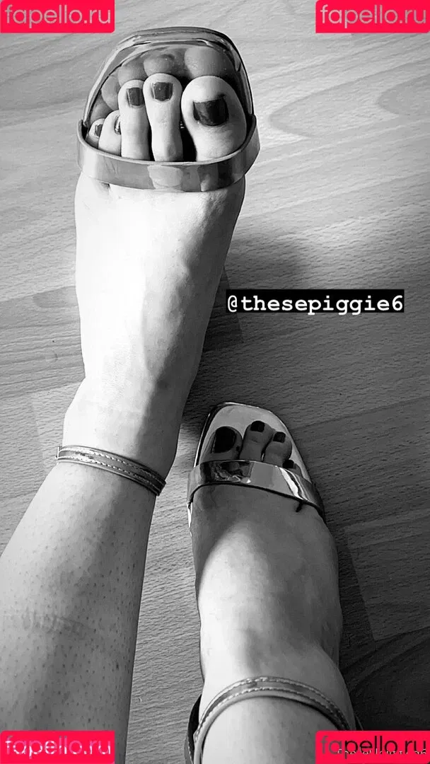 theselilpiggie6 Onlyfans Photo Gallery 