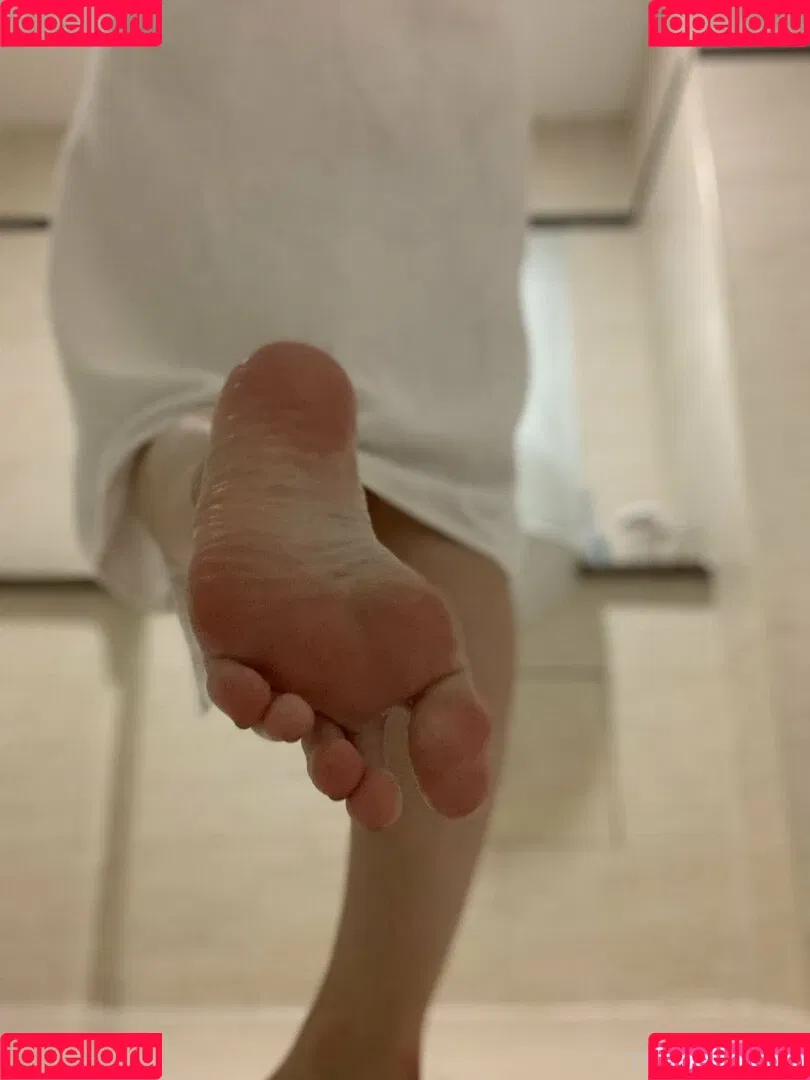 theselilpiggie6 Onlyfans Photo Gallery 