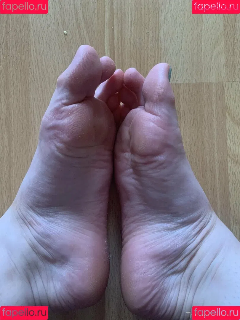 theselilpiggie6 Onlyfans Photo Gallery 