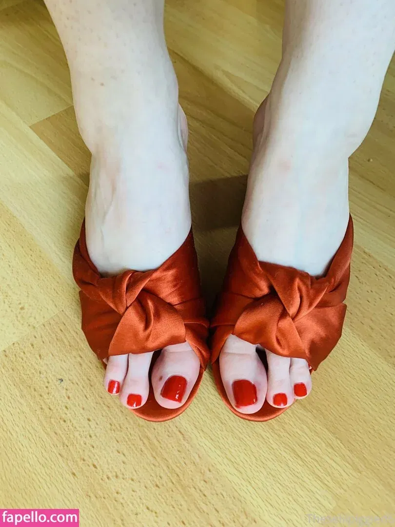 theselilpiggie6 Onlyfans Photo Gallery 