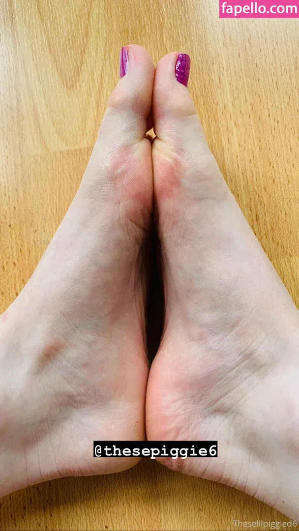 theselilpiggie6 Onlyfans Photo Gallery 