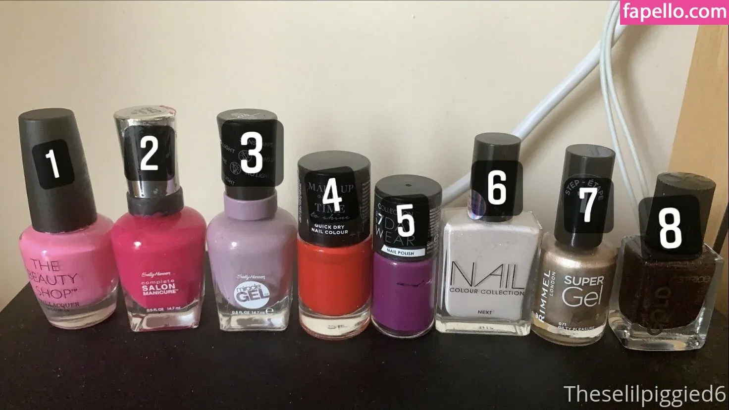 theselilpiggie6 Onlyfans Photo Gallery 