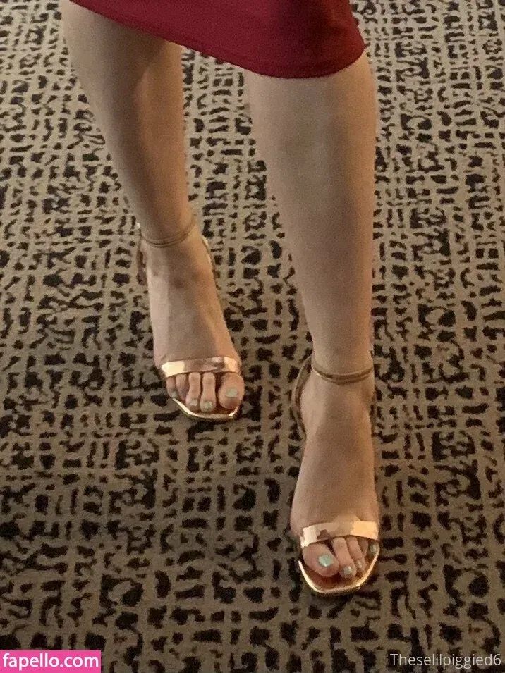 theselilpiggie6 Onlyfans Photo Gallery 