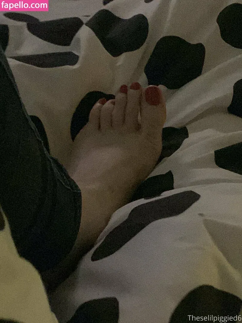 theselilpiggie6 Onlyfans Photo Gallery 