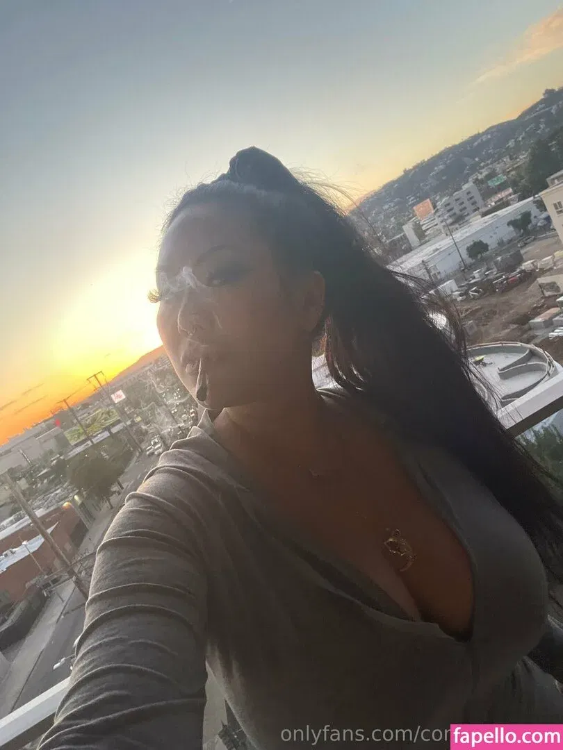 connperignon Onlyfans Photo Gallery 