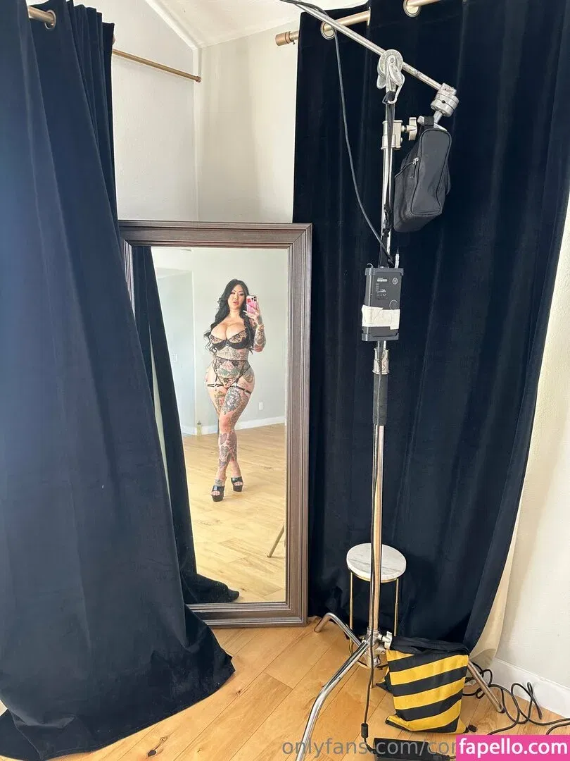 connperignon Onlyfans Photo Gallery 