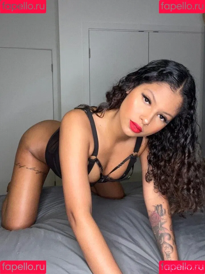 vippocahontas Onlyfans Photo Gallery 