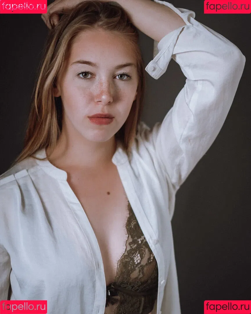 Madelinebiene Onlyfans Photo Gallery 