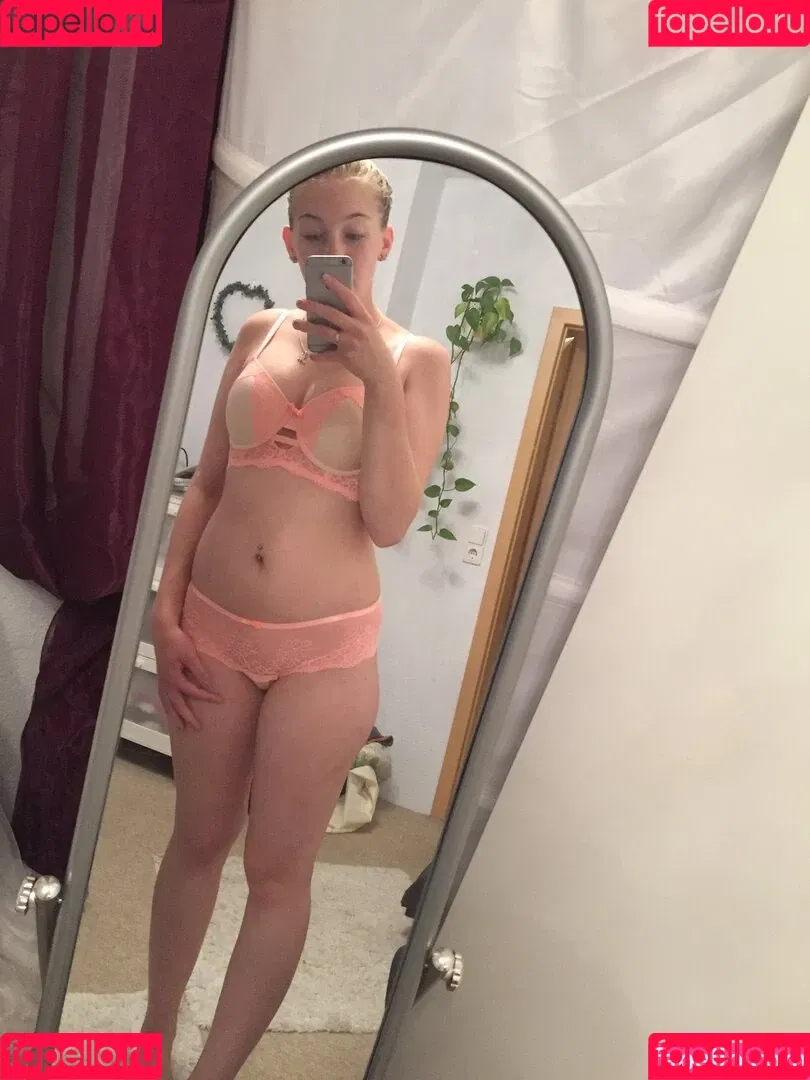 Madelinebiene Onlyfans Photo Gallery 
