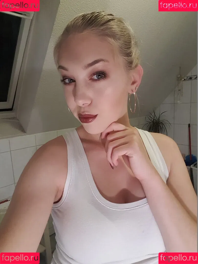 Madelinebiene Onlyfans Photo Gallery 