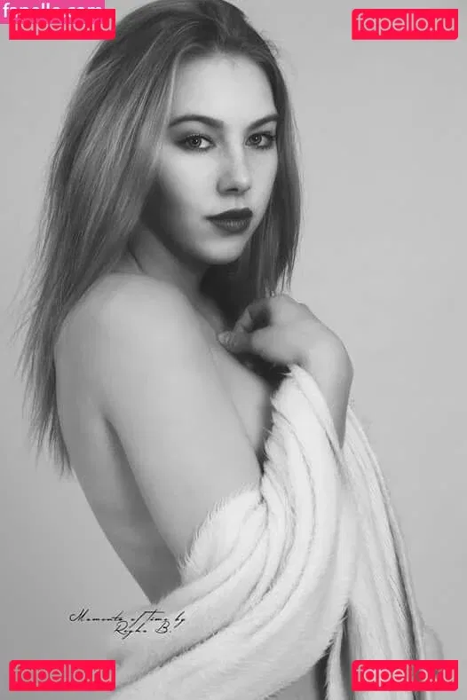 Madelinebiene Onlyfans Photo Gallery 