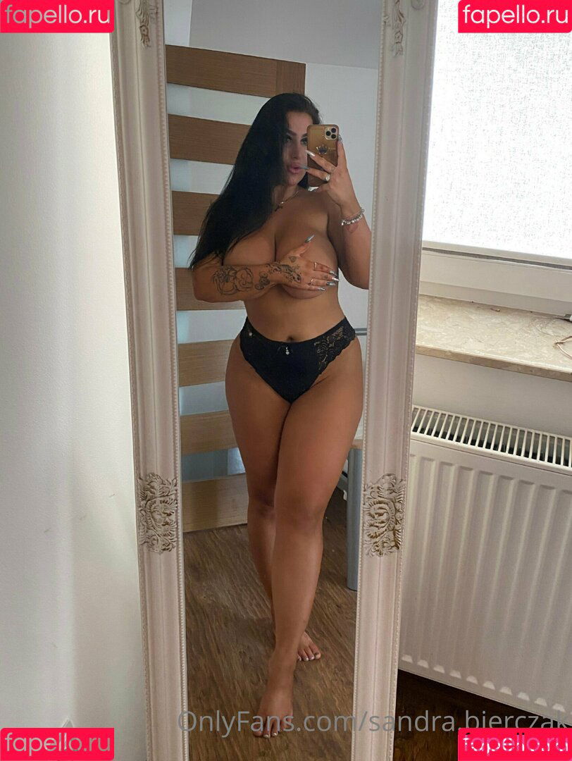 Sandra Bierczak Onlyfans Photo Gallery 