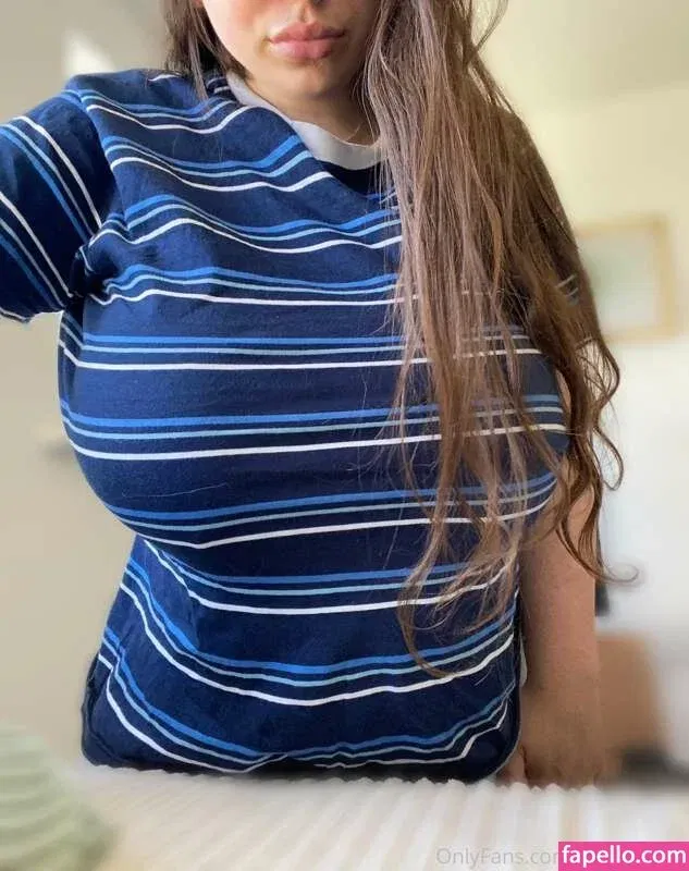 emilly_xo Onlyfans Photo Gallery 