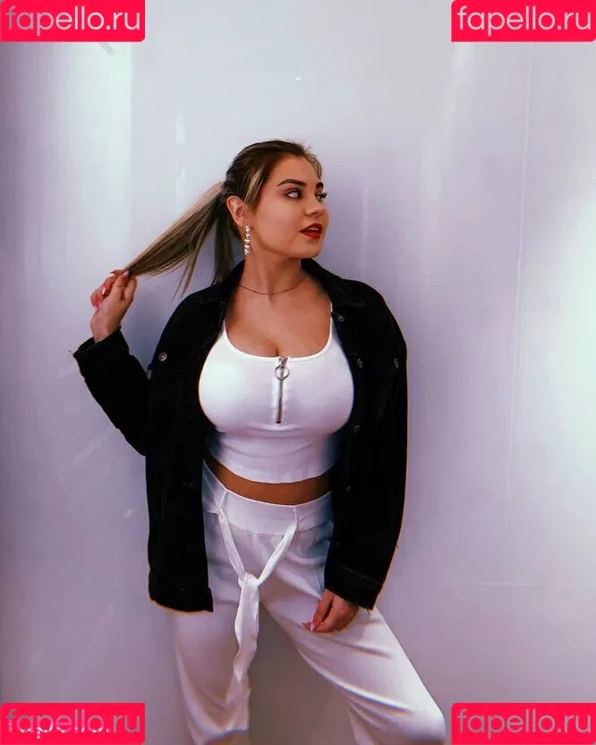 Ekaterina Boyarskaya Onlyfans Photo Gallery 