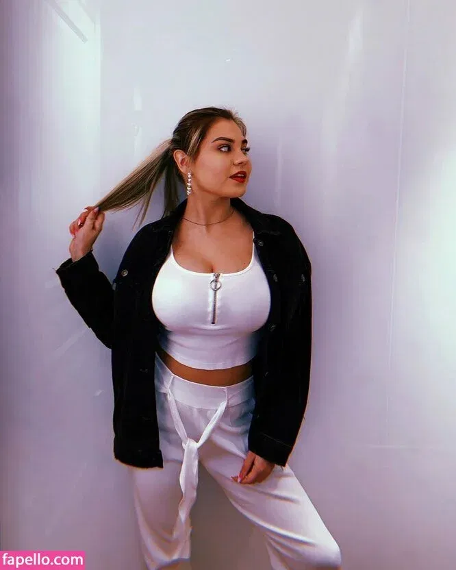 Ekaterina Boyarskaya Onlyfans Photo Gallery 