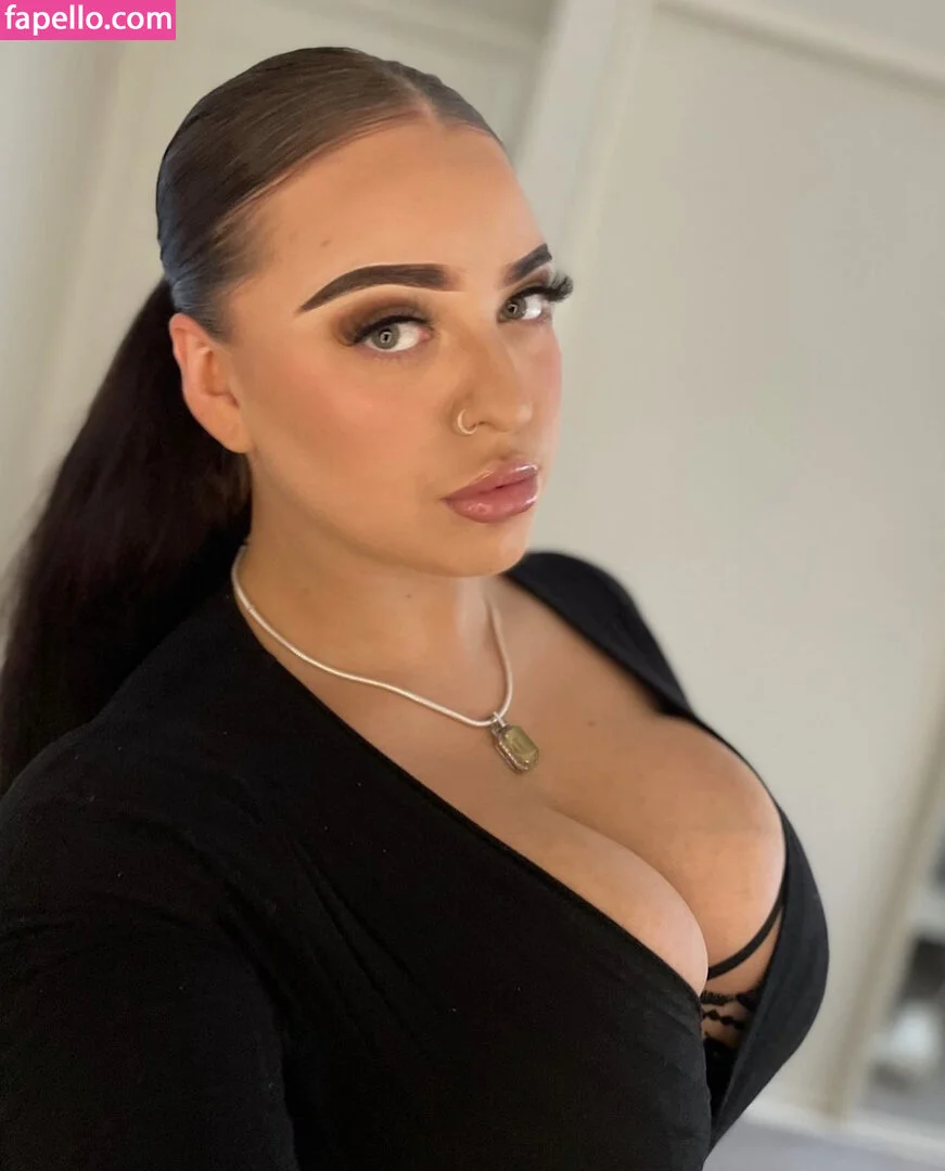 Elouise Onlyfans Photo Gallery 