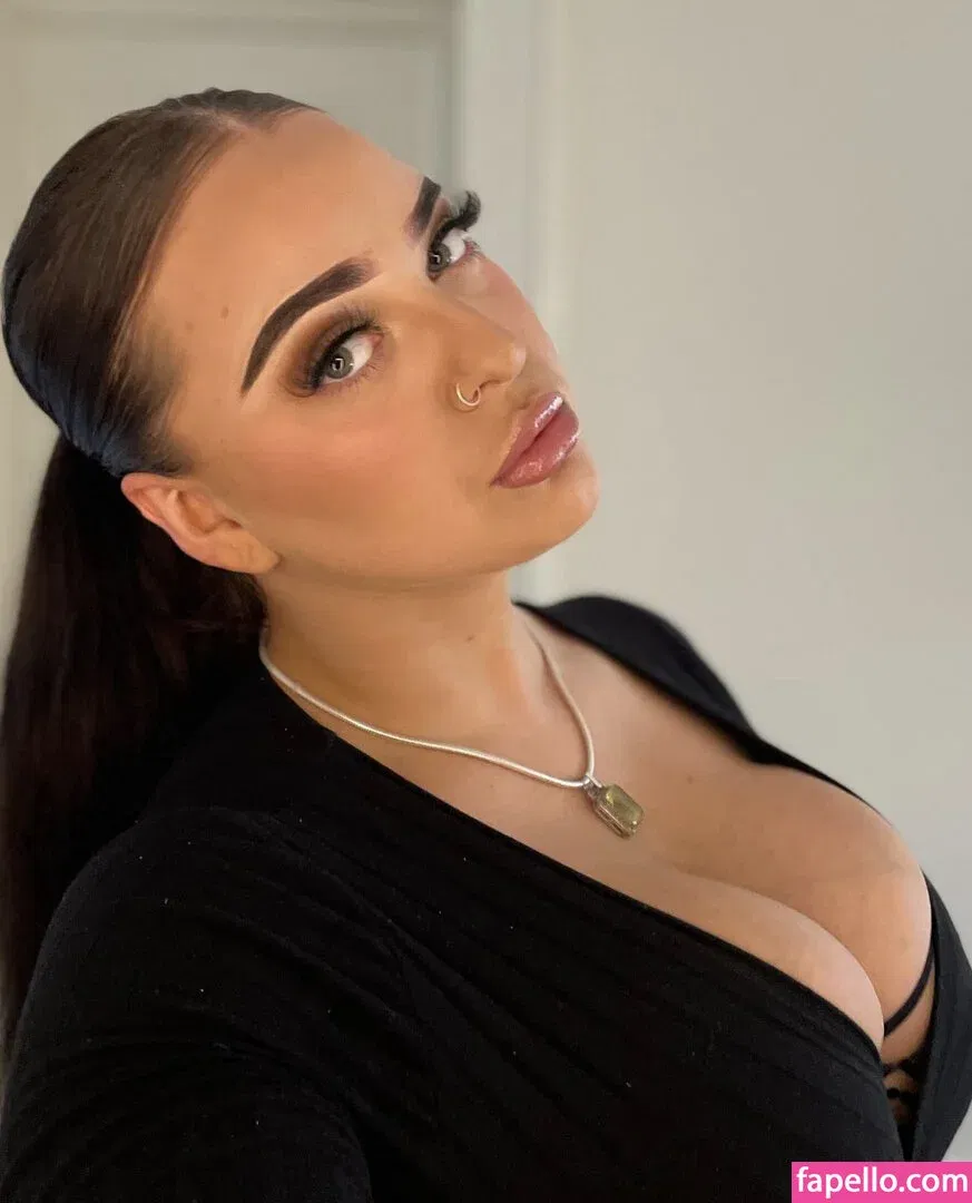 Elouise Onlyfans Photo Gallery 