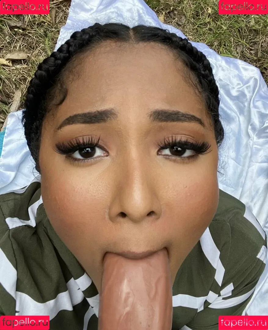 Raychellemcm Onlyfans Photo Gallery 