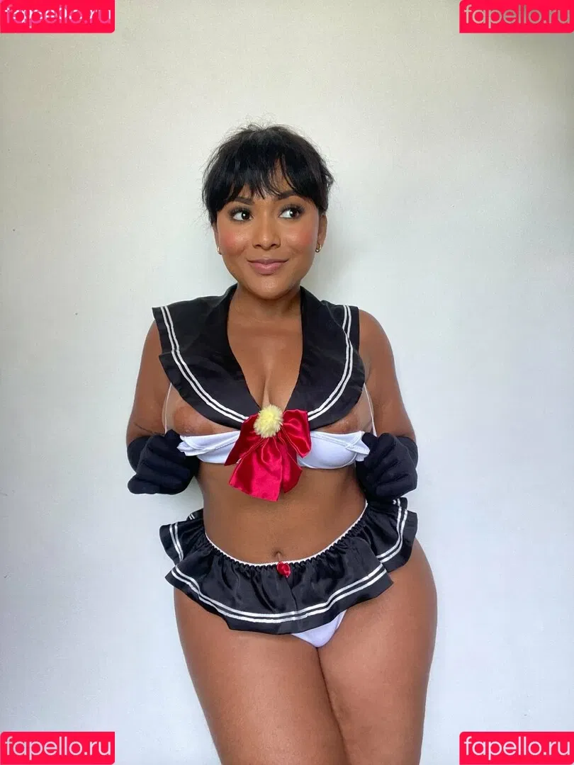 Raychellemcm Onlyfans Photo Gallery 