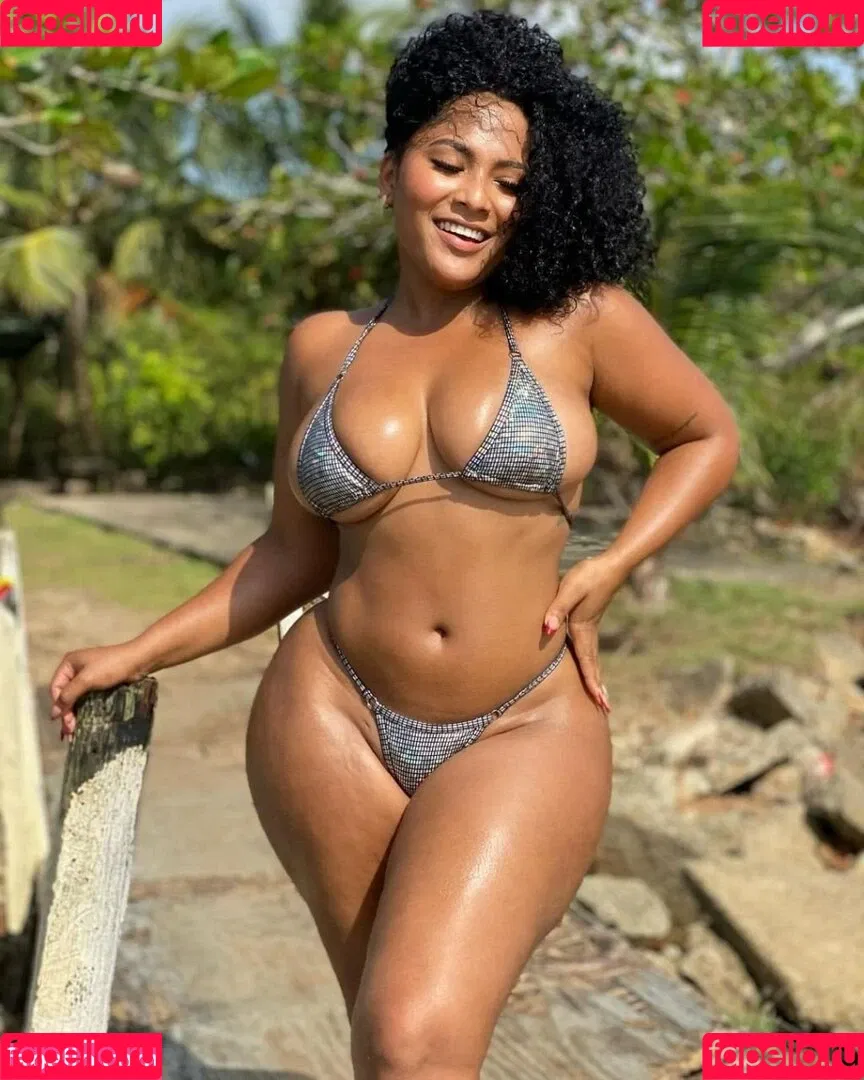 Raychellemcm Onlyfans Photo Gallery 