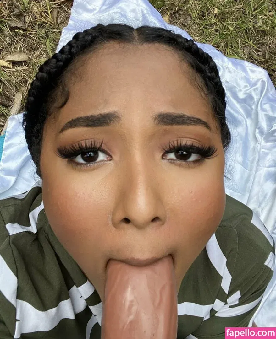 Raychellemcm Onlyfans Photo Gallery 