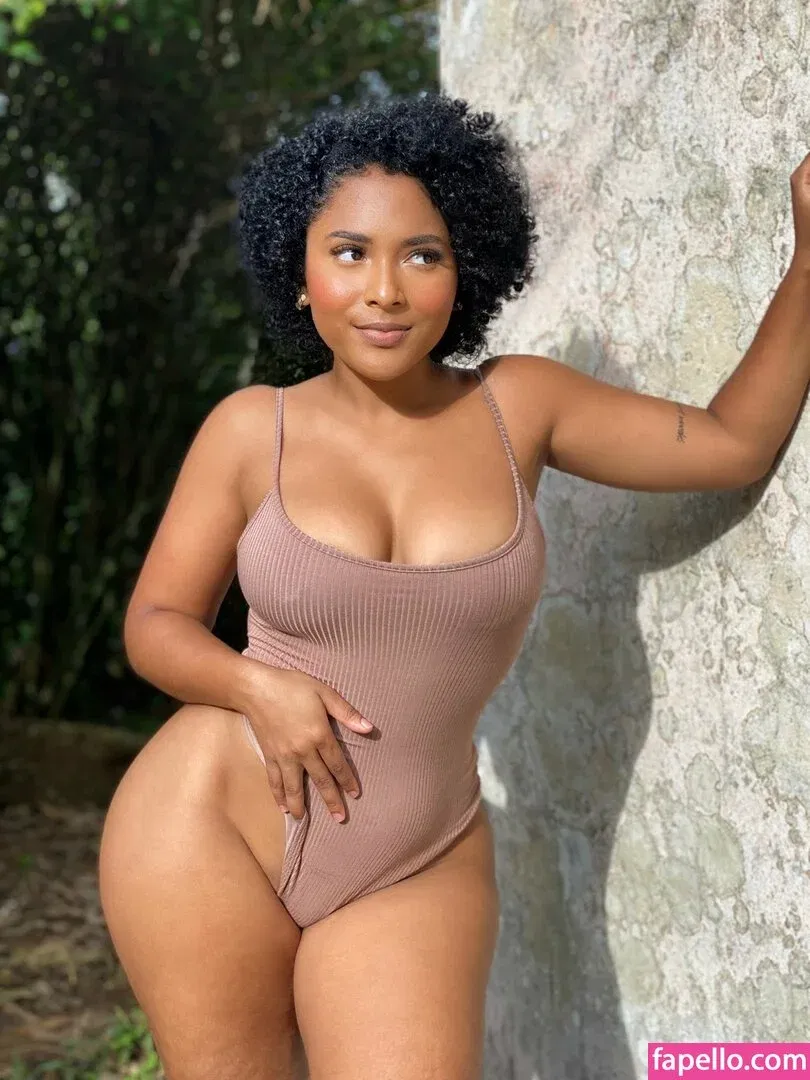 Raychellemcm Onlyfans Photo Gallery 