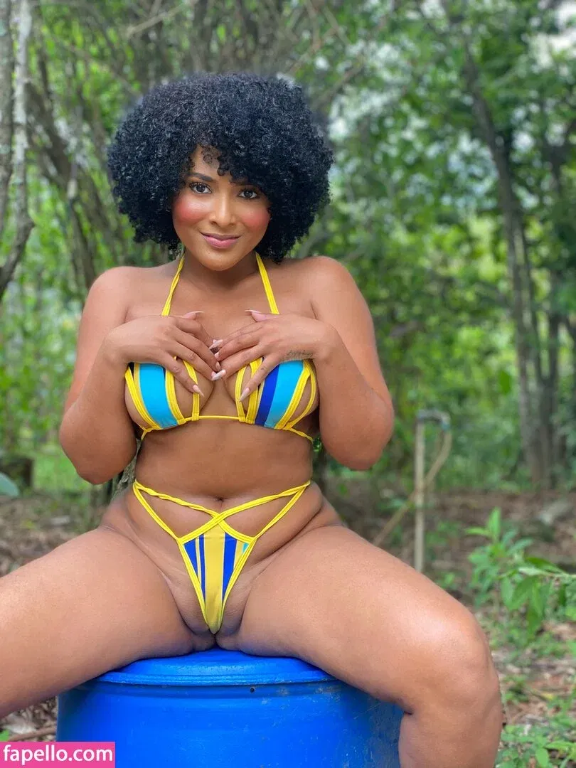 Raychellemcm Onlyfans Photo Gallery 